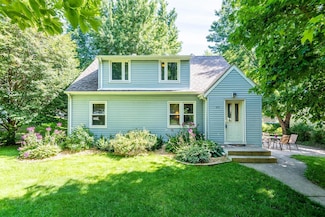 617 W Myrtle St, Saint Peter, MN 56082