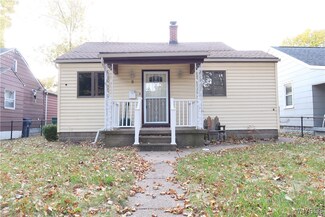 8 D St, Niagara Falls, NY 14303