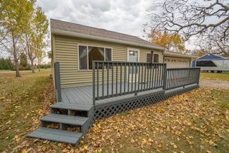 1024 Fir Ave NW, Wadena, MN 56482