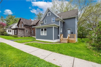 41 Park St, Fairport, NY 14450