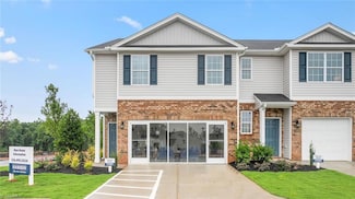 1427 Maltese Ln, Greensboro, NC 27405