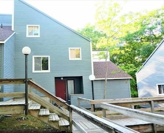 28 Condo Rd Unit 2, Campton, NH 03223