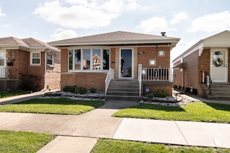5831 S Meade Ave, Chicago, IL 60638