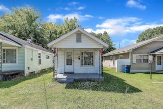 215 N 4th St, Smithfield, NC 27577