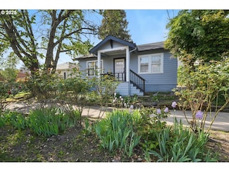 414 S Pendleton St, Portland, OR 97239