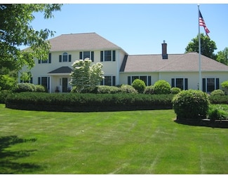 10 Crestview Dr, South Deerfield, MA 01373