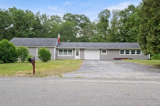 29 Cheney Rd, Pomfret Center, CT 06259