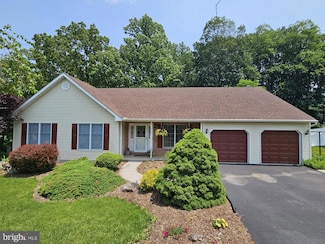 2707 Beacon Dr, Reading, PA 19608
