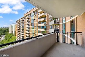 4620 N Park Ave, Chevy Chase, MD 20815
