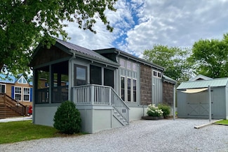 151 Just Wandering Ln, Flat Rock, NC 28731