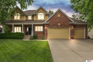 1900 Davenport Dr, Lincoln, NE 68512