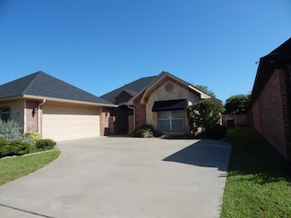 1918 Valleyview Dr, San Angelo, TX 76904