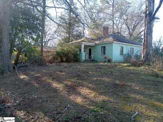 121 Radden Ct, Greenwood, SC 29649