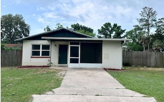 906 SW Poplar Ln, Lake City, FL 32025
