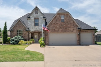 1227 Crown Dr, Bartlesville, OK 74006