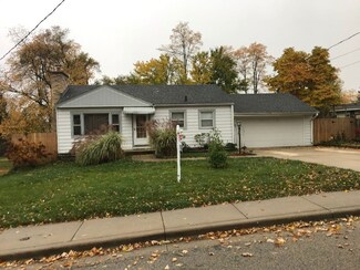 827 Adams St, Elgin, IL 60123