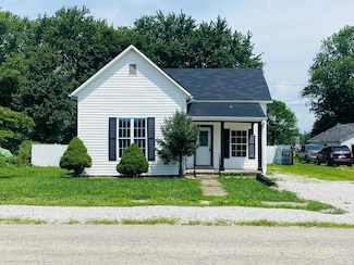 323 W Mound St, Sabina, OH 45169