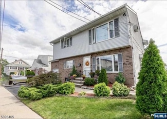 128 Lee St, Elmwood Park, NJ 07407