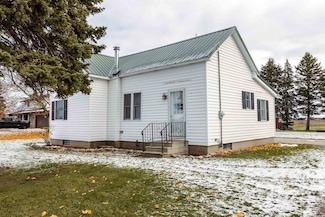 618 N Finn Rd, Bay City, MI 48708