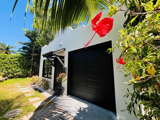 1036 Francis St, West Palm Beach, FL 33405