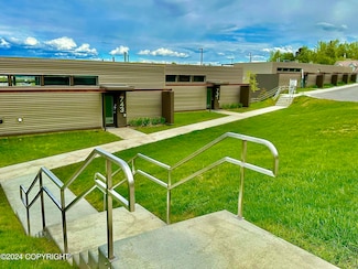 743 Top Rail Ln Unit B6, Anchorage, AK 99501