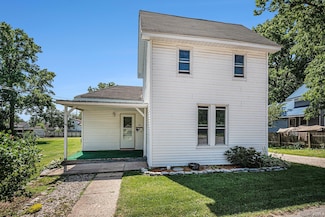 704 Water St, Ligonier, IN 46767