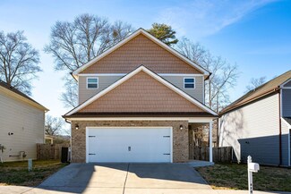 470 Candytuft Ln, Hixson, TN 37343