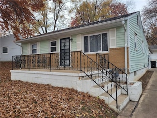 2716 Appleton Ave, Independence, MO 64052