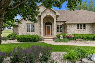 562 Royal Saint Pats Dr, Wrightstown, WI 54180