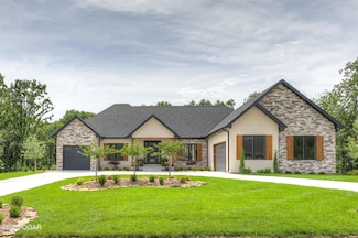 5077 Eagle Valley Dr, Joplin, MO 64804