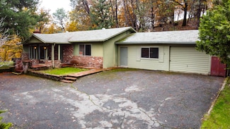 138 Sam Lee Dr, Weaverville, CA 96093