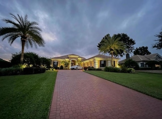 12713 Grand Traverse Dr, Dade City, FL 33525