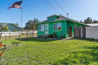 9881 Minnesota Ave, Penngrove, CA 94951