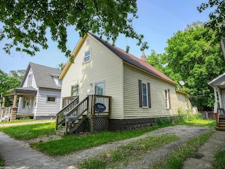 1608 16th St, Port Huron, MI 48060