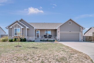 409 Homewood Ln, Newton, KS 67114