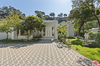 1860 Loma Vista Dr, Beverly Hills, CA 90210