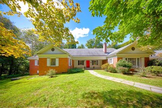 94 Cedar Ave, Poughkeepsie, NY 12603