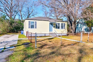2694 Olympia Ave, North Charleston, SC 29405