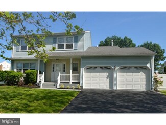 31 Liberty Dr, Dayton, NJ 08810