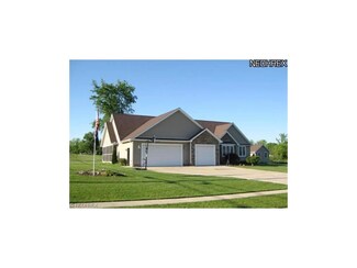 824 Dalton Dr NW, Warren, OH 44481