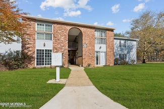 20 Austin Ct Unit 7, Freehold Township, NJ 07728