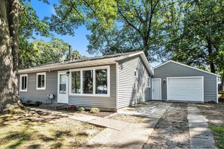 2426 Monterey Dr, Kalamazoo, MI 49004
