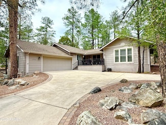 1902 Pine Tree Dr, Prescott, AZ 86303