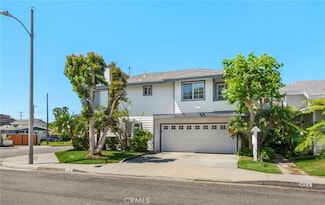 245 Palmer St, Costa Mesa, CA 92627