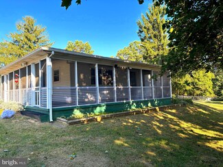 3736 Grave Run Rd, Hampstead, MD 21074