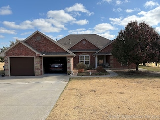 1001 Country Club Dr, Cushing, OK 74023