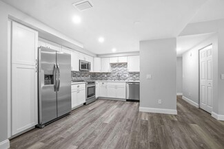 250 SE Four Winds Dr Unit 204, Stuart, FL 34996