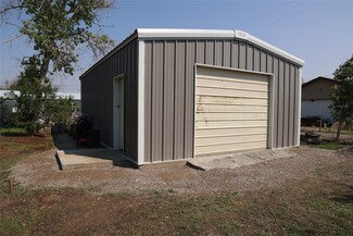 709 Montana St, Valier, MT 59486