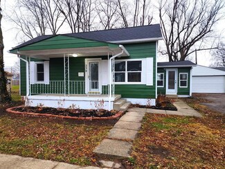 230 E Harrison St, Mooresville, IN 46158