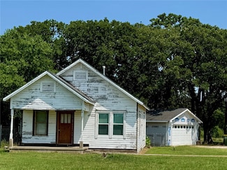 2110 Hanna E, Calvert, TX 77837